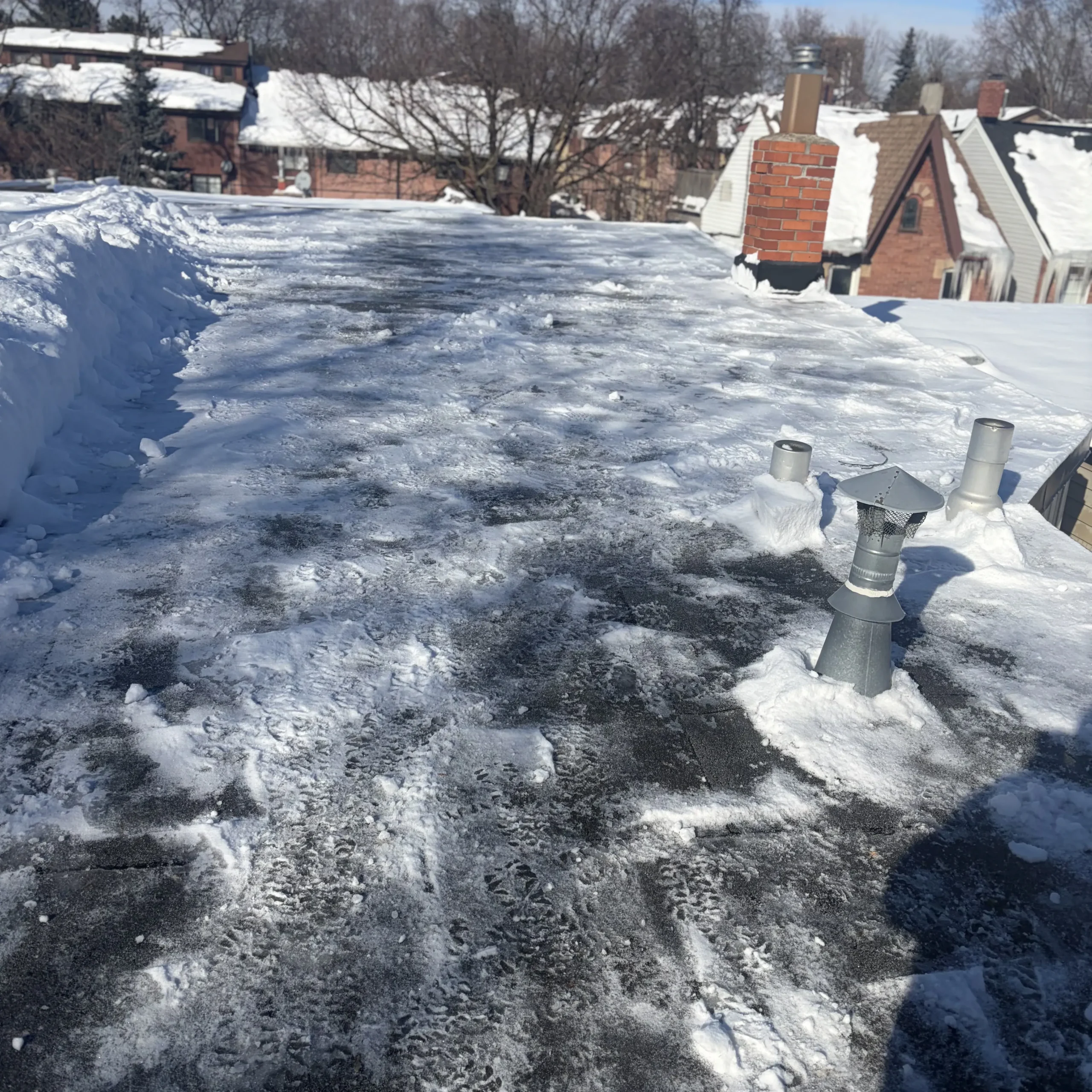 Ice Dam Removal in Richmond Hill