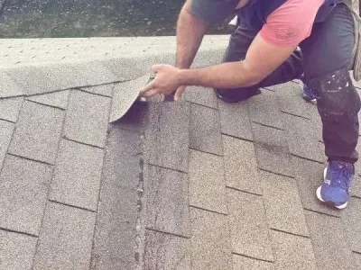 Warning-Signs-That-Your-Roof-Needs-Immediate-Attejtion